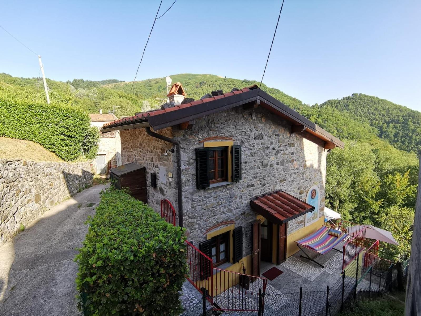 Deliziosa Casetta Sull'Appennino Toscano Montefegatesi Zewnętrze zdjęcie