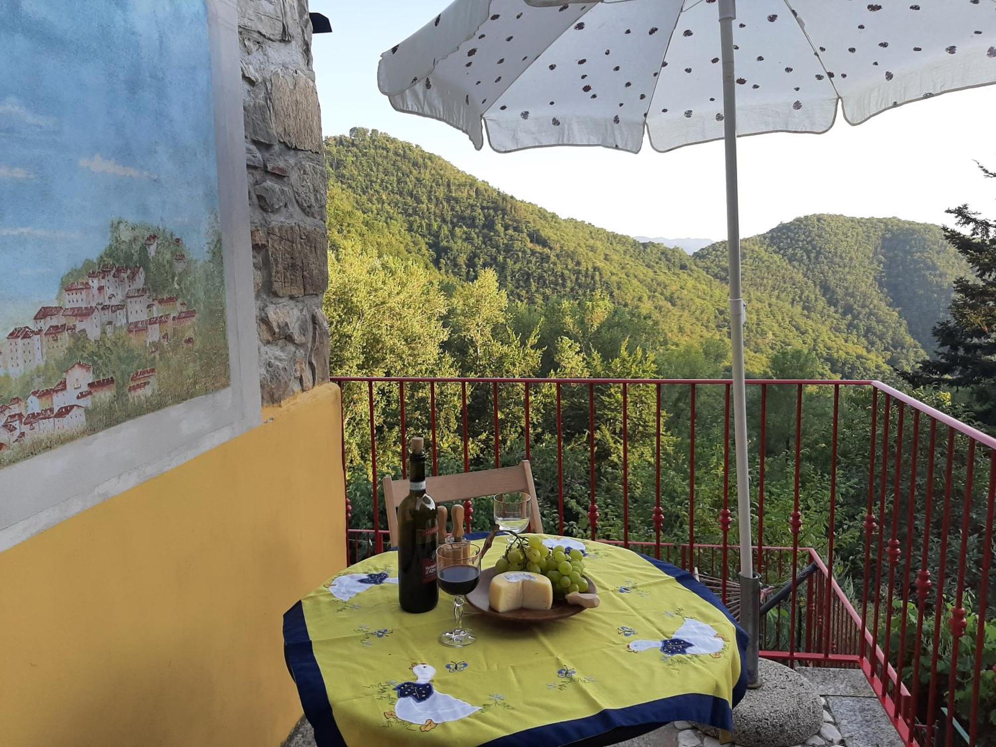 Deliziosa Casetta Sull'Appennino Toscano Montefegatesi Zewnętrze zdjęcie